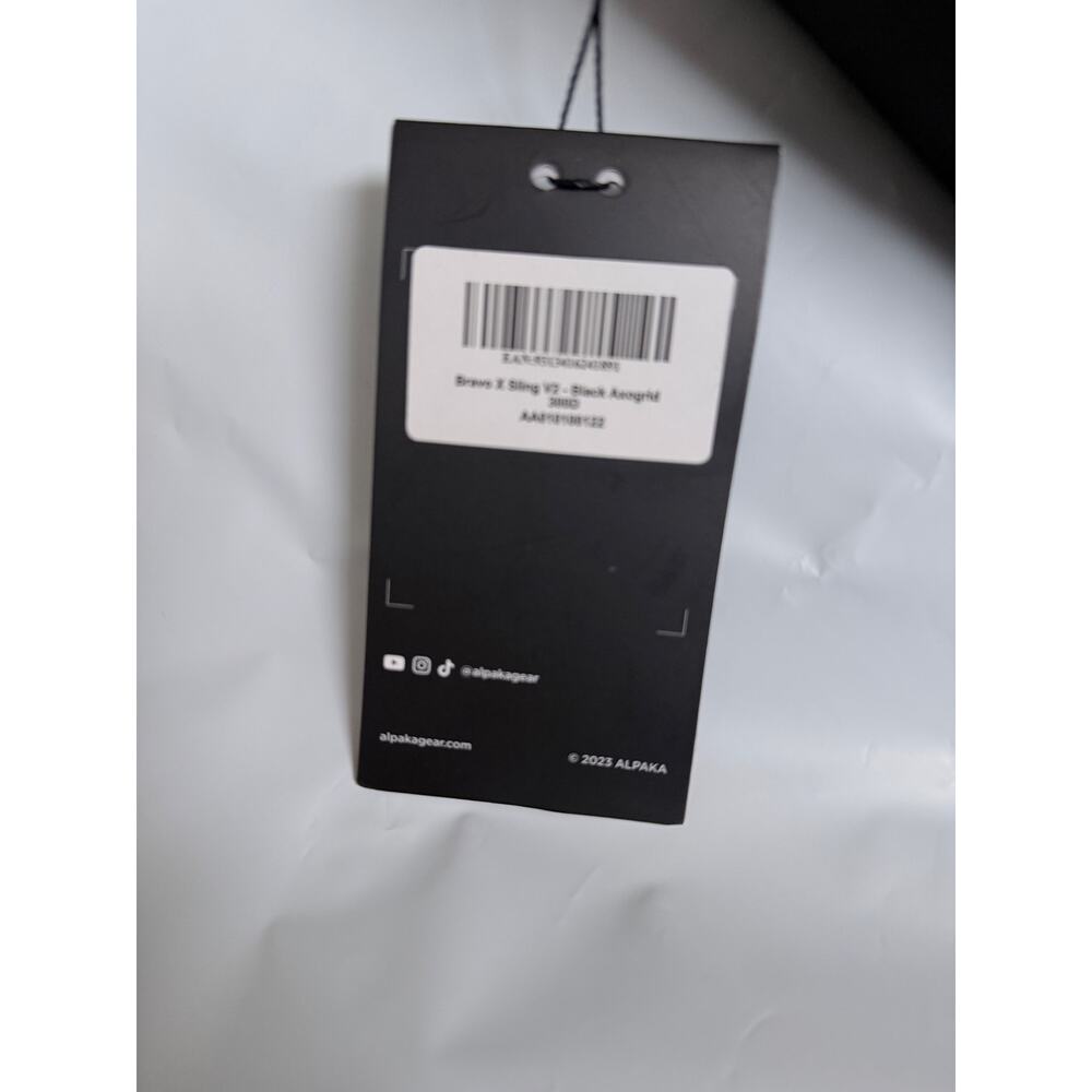 Alpaka Bravo X Sling V2 Axogrid 300D Men’s travel bag w/charging port NWT - Picture 5 of 6